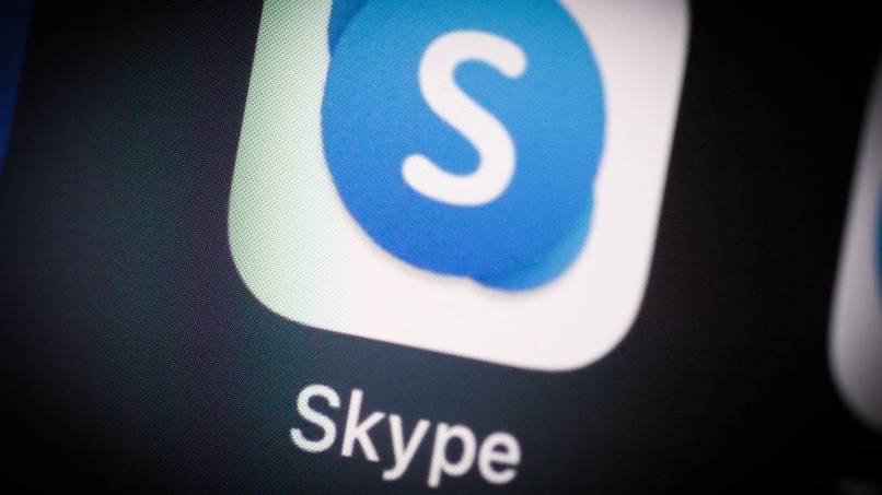 ¿How to make group calls on Skype from iPhone or Android?