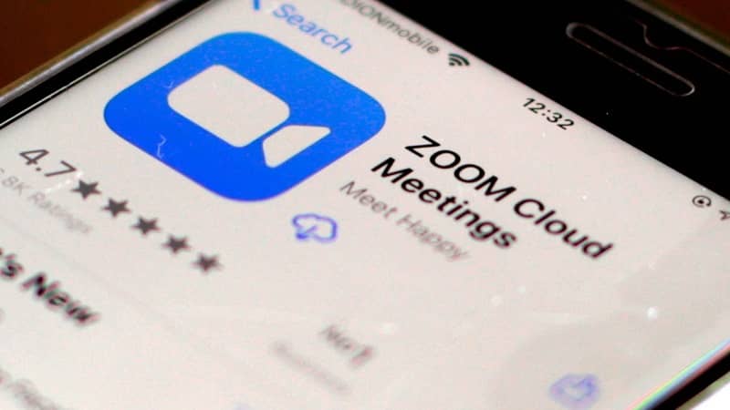 How can I download Zoom to my mobile device?